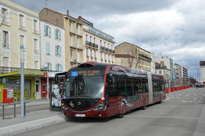  Irisbus Crealis Neo 18 n°813 - Gare SNCF