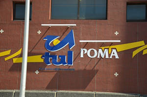  Logo du Poma sur l'agence commerciale - Gare