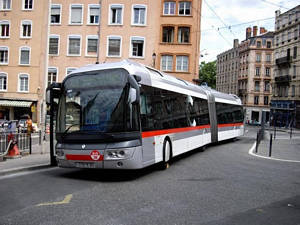  Irisbus Cristalis ETB18 n°1901 - Gare Saint-Paul