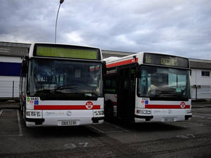  Irisbus Agora Line n°1440 + 1442 - Unité de Transport de la Soie