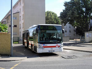  Irisbus Citelis 12 n°1605 - Vaulx Marcel Cachin