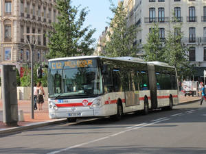  Irisbus Citelis 18 n°2103 - Bellecour Charité