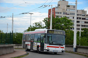  Irisbus Agora Line n°1324 - Laurent Bonnevay