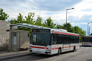  Irisbus Agora Line n°1445 - Vaulx-en-Velin La Soie