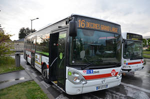  Irisbus Citelis 12 n°2645 - Décines Grand Large