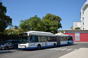  Irisbus Agora L n°215 - Vauban