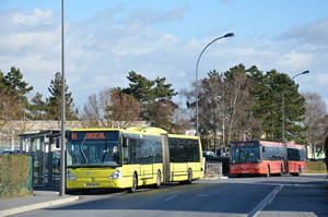  Irisbus Citelis 18 n°824 + Heuliez GX 427 n°906 - Moulin de la Housse