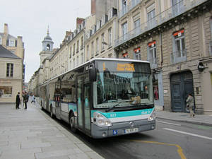  Irisbus Citelis 18 n°823 - République Nemours