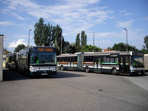  Irisbus Citelis 18 + Renault Agora L - Hoenheim Gare