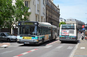  Irisbus Agora L n°238 + Irisbus Citelis 12 n°261 - Langevin