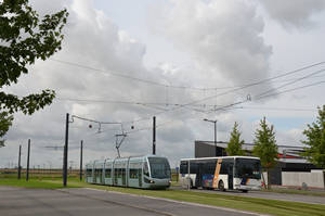  Alstom Citadis 302 n°22 + Irisbus Crossway - Université